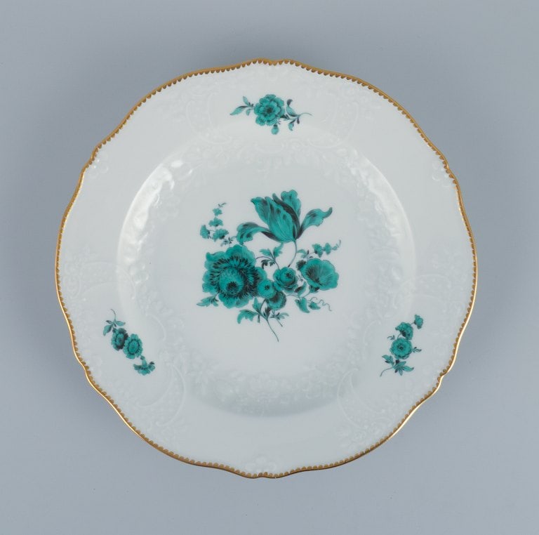 Meissen, Germany, a set of six "Neu Marseille" dinner plates hand painted with green flowers and - 4