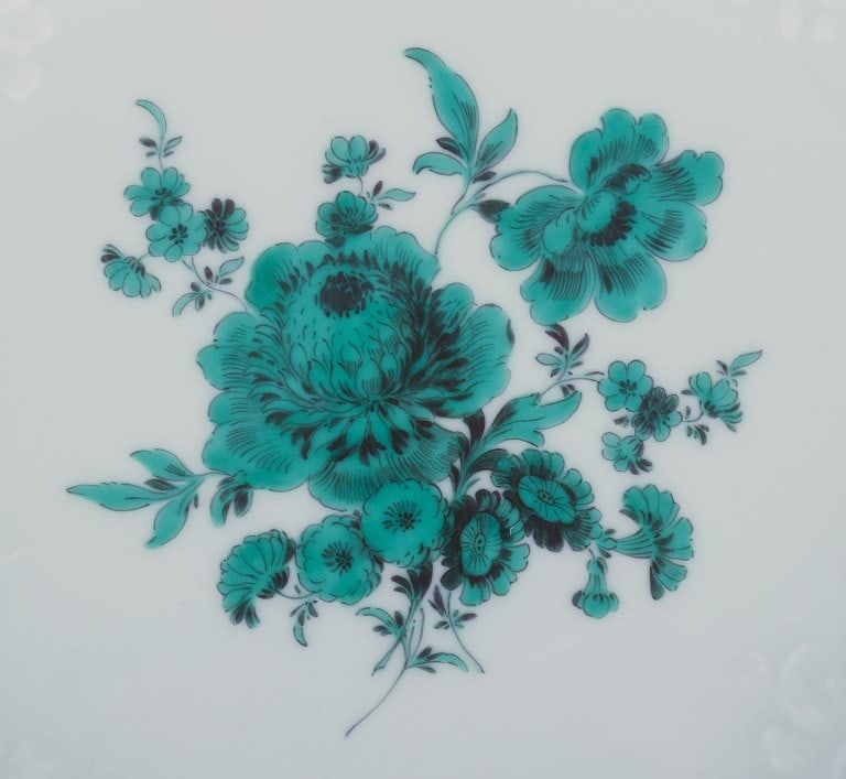 Meissen, Germany, a set of six "Neu Marseille" dinner plates hand painted with green flowers and - 8