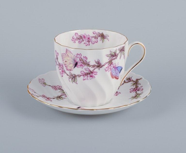 Tuscan, England, Bone China. Two pairs of large coffee cups, a plate and a small bowl decorated with - 2