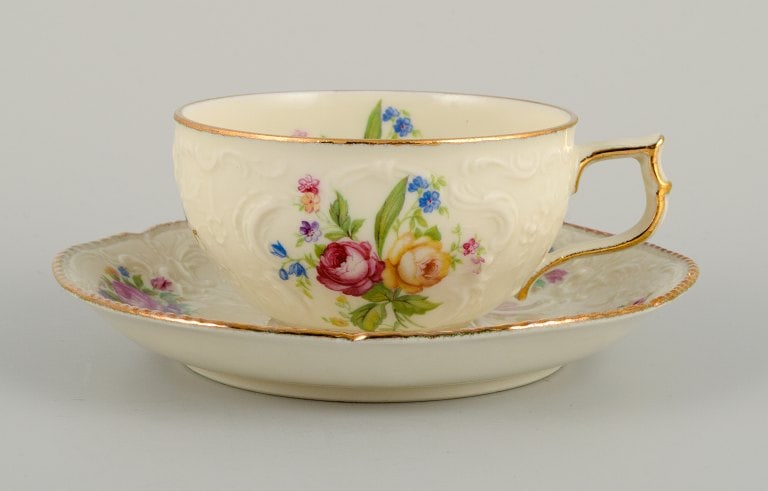 Rosenthal, Germany, "Sanssouci". Four mocha cups with saucers decorated with flowers and gold. - 4
