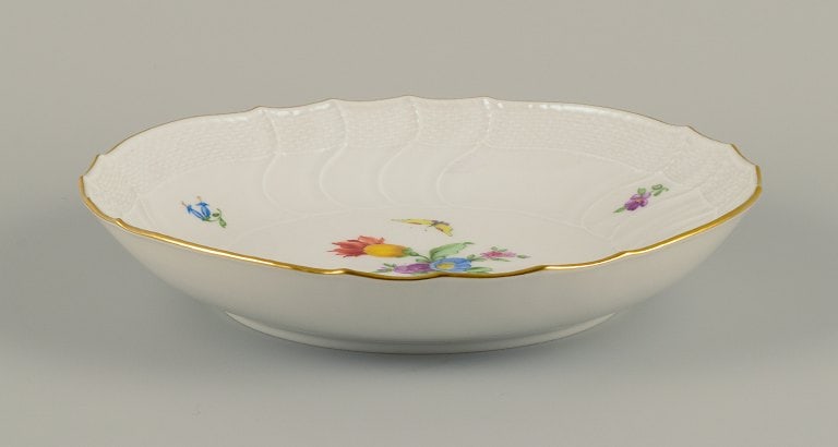 KPM (Königliche Porzellan Manufaktur), Germany, bowl decorated with flowers, butterflies and - 2