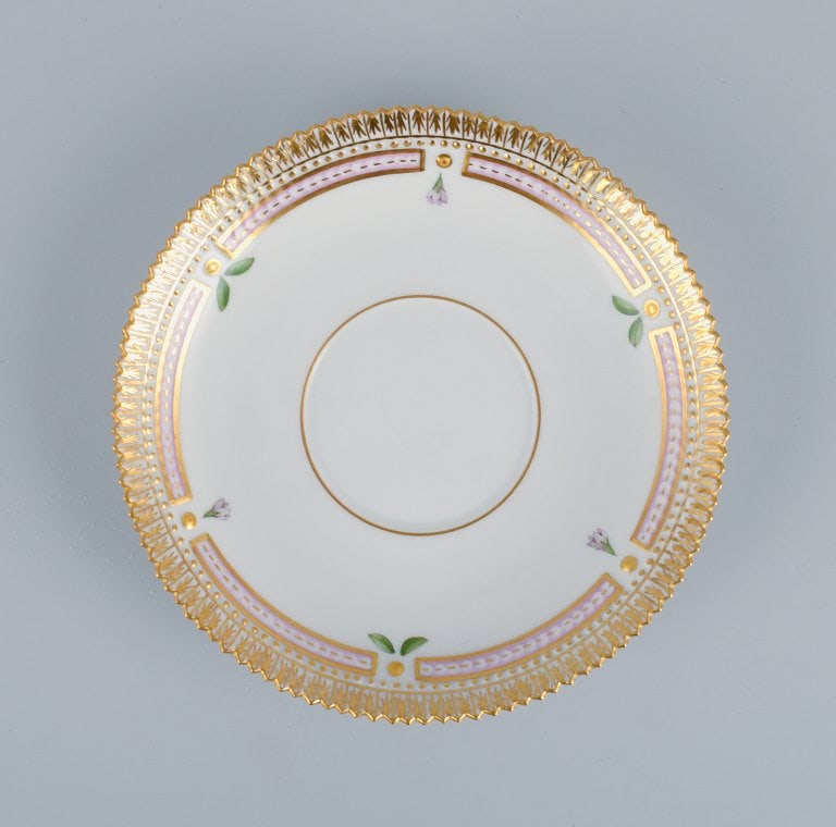 Royal Copenhagen Flora Danica boullion cup with saucer in hand-painted porcelain with branch-shaped - 3