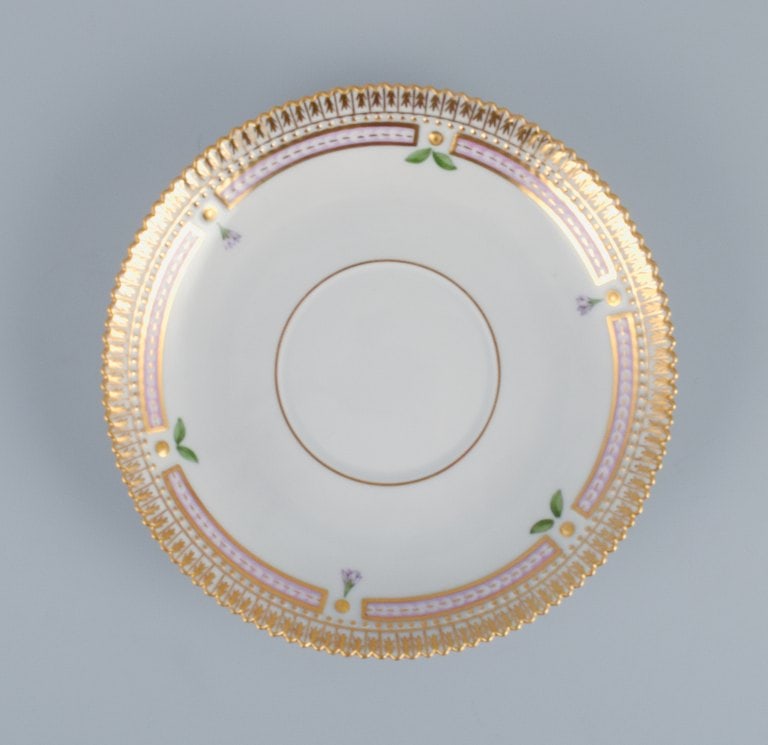 Royal Copenhagen Flora Danica boullion cup with saucer in hand-painted porcelain with branch-shaped - 3