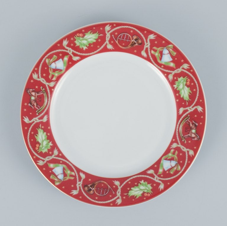 Rosenthal, Germany. A set of five Christmas plates in porcelain decorated with Christmas motifs on - 2