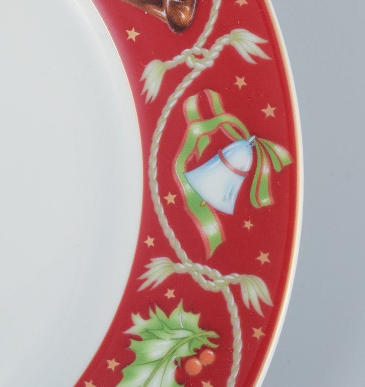 Rosenthal, Germany. A set of five Christmas plates in porcelain decorated with Christmas motifs on - 4