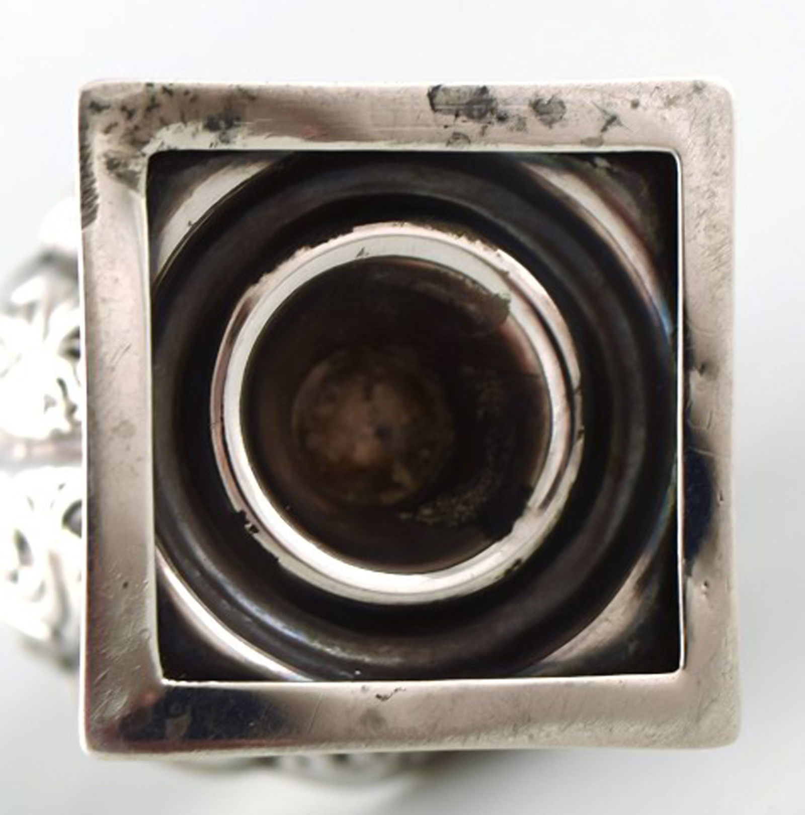 English pepper shaker in silver. Late 19th century. From large private collection. - 4