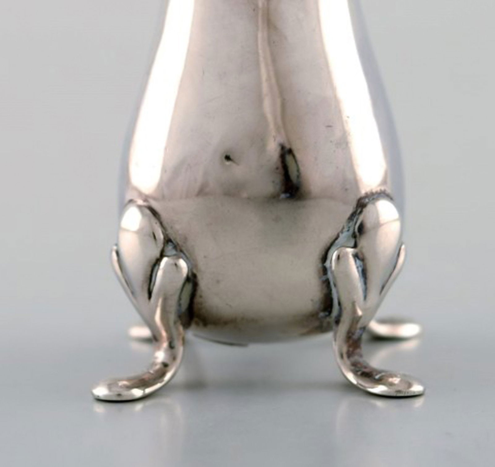 English pepper shaker in silver. Late 19th century. From large private collection. - 3