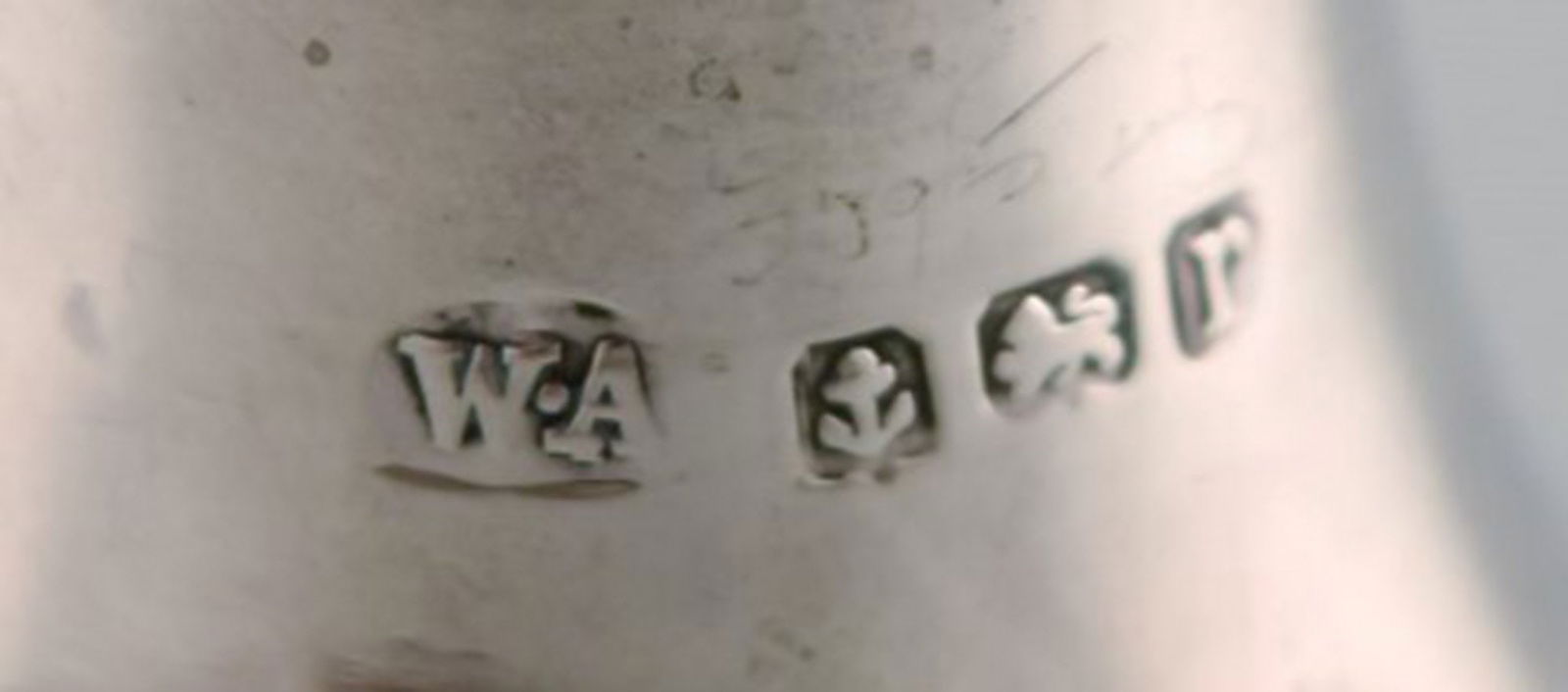 English pepper shaker in silver. Late 19th century. From large private collection. - 4