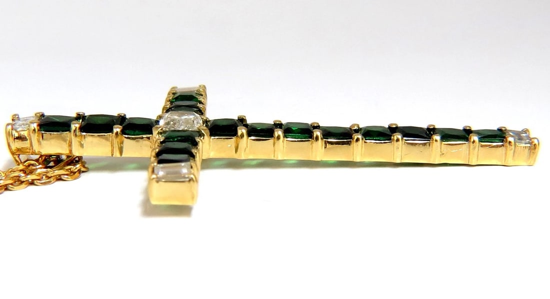 9.54ct natural diamonds & vivid green tsavorite cross 18kt & chain ** - 6