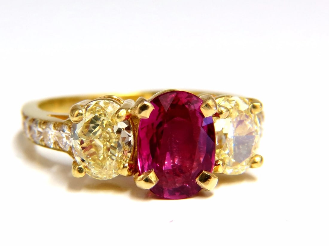 GIA Certified 4.53ct natural No Heat red ruby diamonds ring 18kt fancy yellows+ - 2