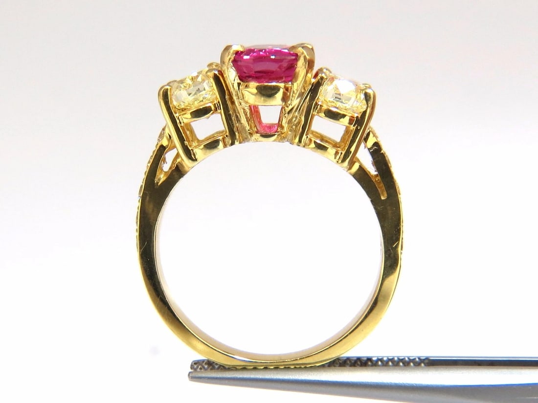 GIA Certified 4.53ct natural No Heat red ruby diamonds ring 18kt fancy yellows+ - 4