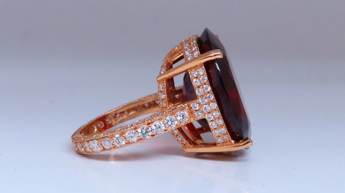 Natural 35.75 Carat Vivid Red Spessartite Diamond Ring 14kt - 2