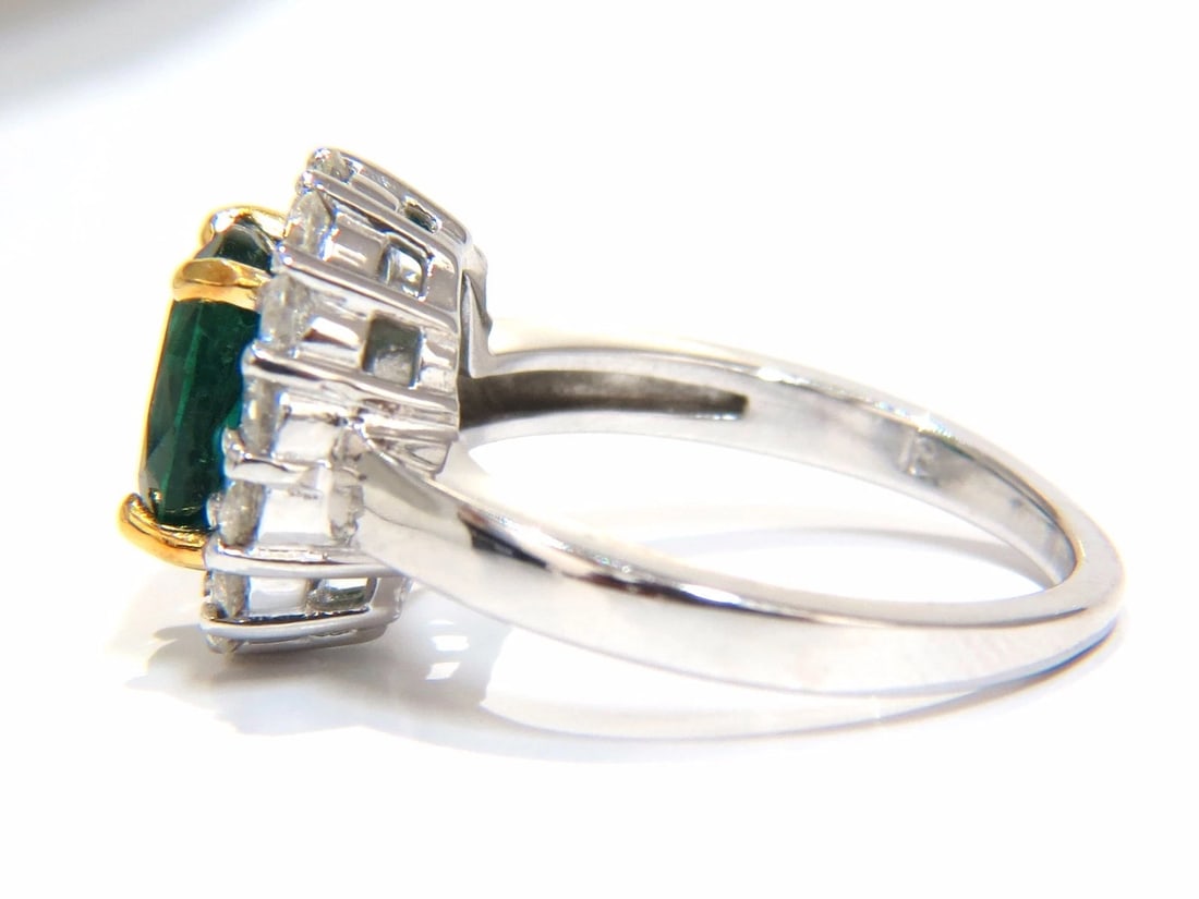 2.46CT NATURAL EMERALD DIAMONDS RING 18KT VIVID GREEN HALO + - 3