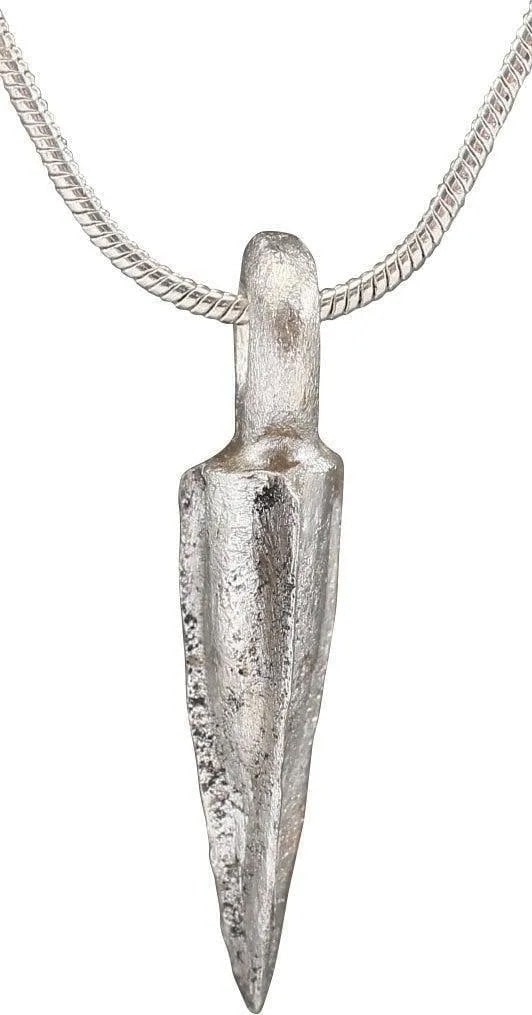ROMAN ARROWHEAD PENDANT NECKLACE, C.100 BC-200 AD (1 of 2)