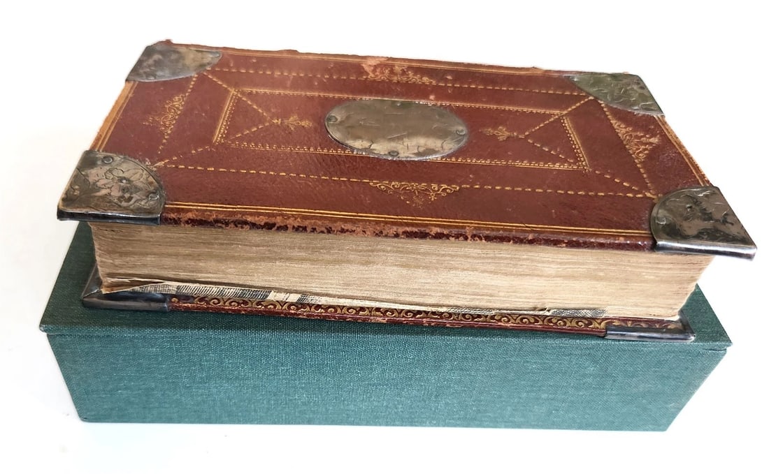 1715 BOOK of PSALMS antique in ENGLISH original binding w/ silver corners 18th C - 4