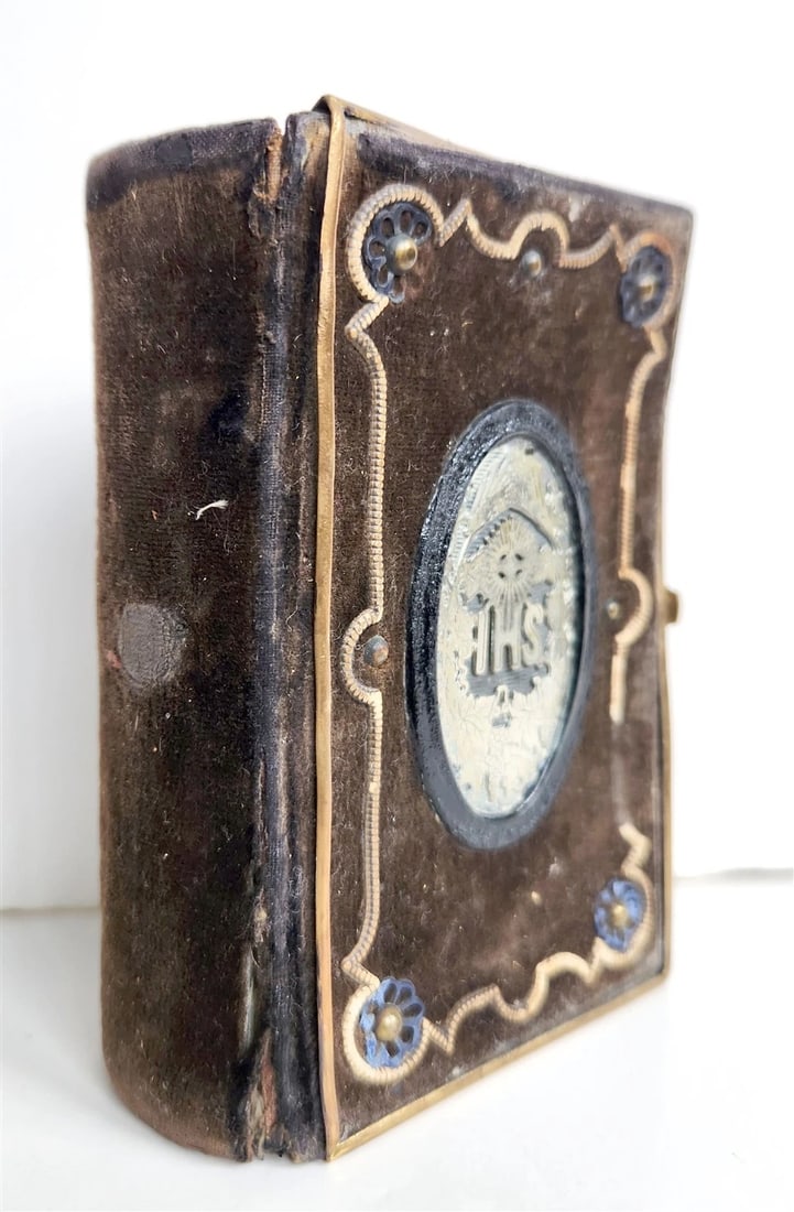 1840s PRAYER BOOK in GERMAN antique VELVET BINDING w/ METAL DECORATIONS - 2
