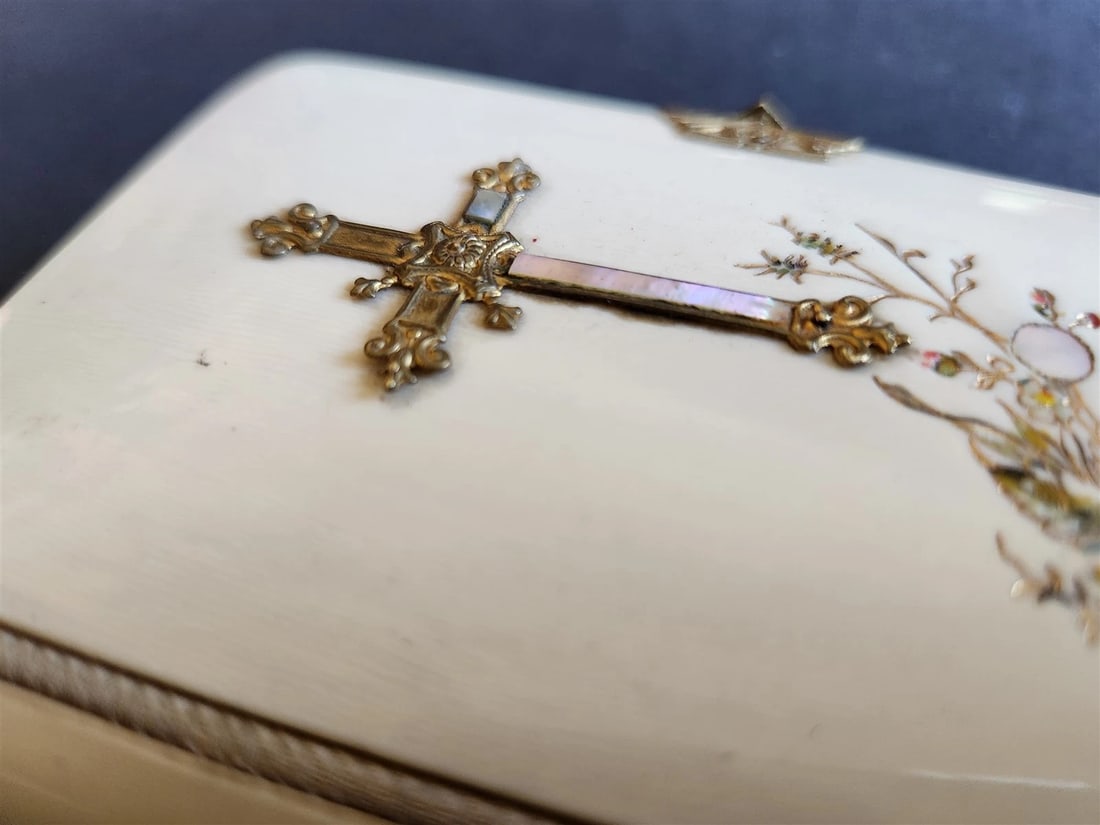 1890s PRAYER BOOK in GERMAN antique NICE BINDING w/ APPLIED BRASS CROSS - 5