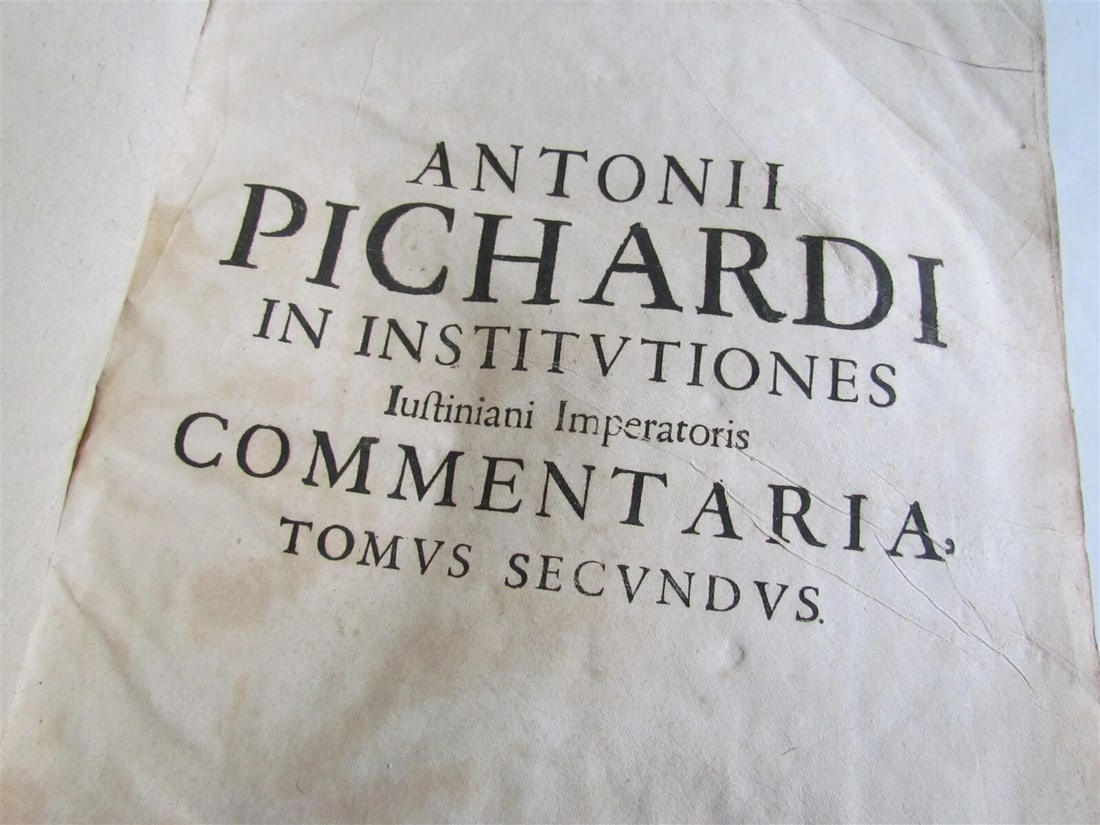 1671 LAW BOOKS 2 FOLIO VOLUMES Institutionum Imperatoris antique VELLUM BOUND - 8