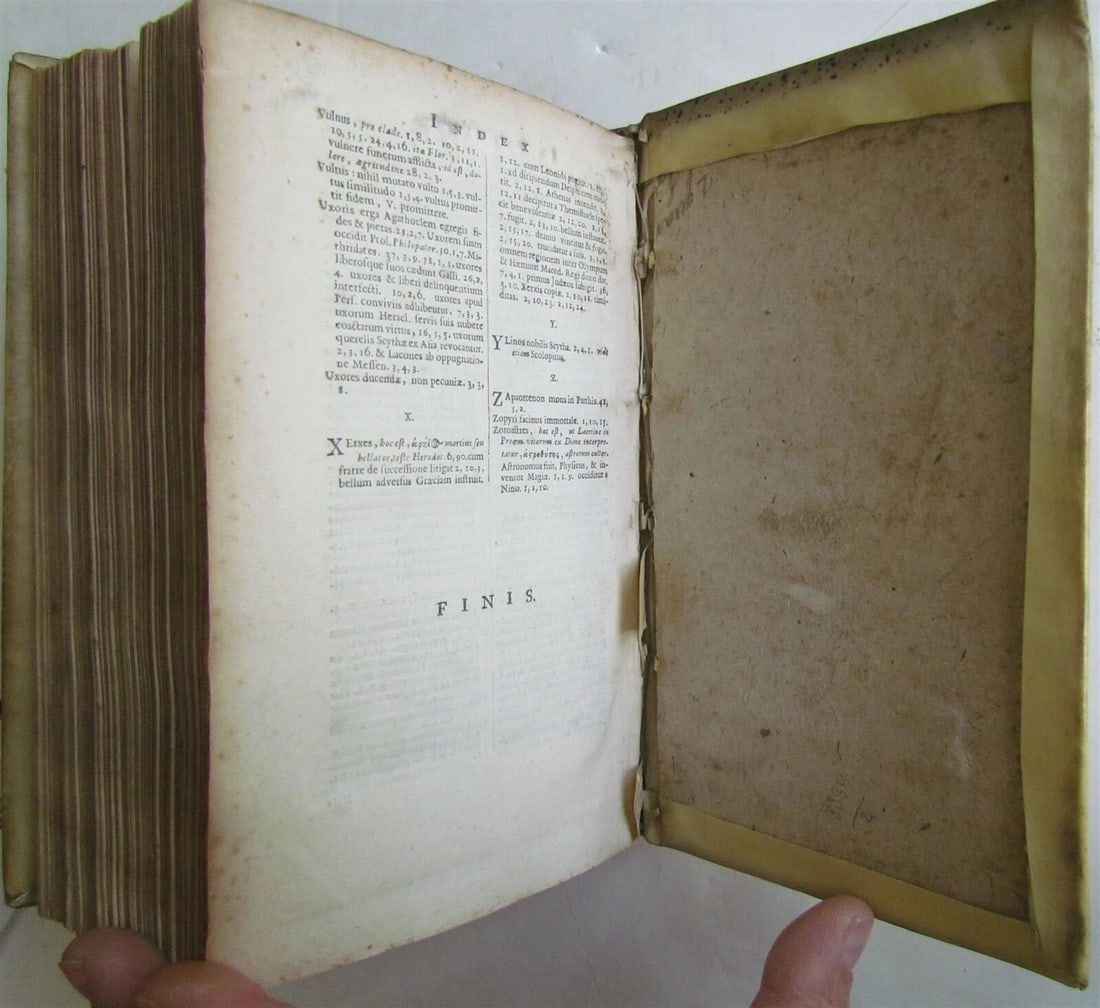 1701 HISTORIAE PHILIPPICAE by JUSTINIUS VELLUM PRIZED BINDING antique - 6