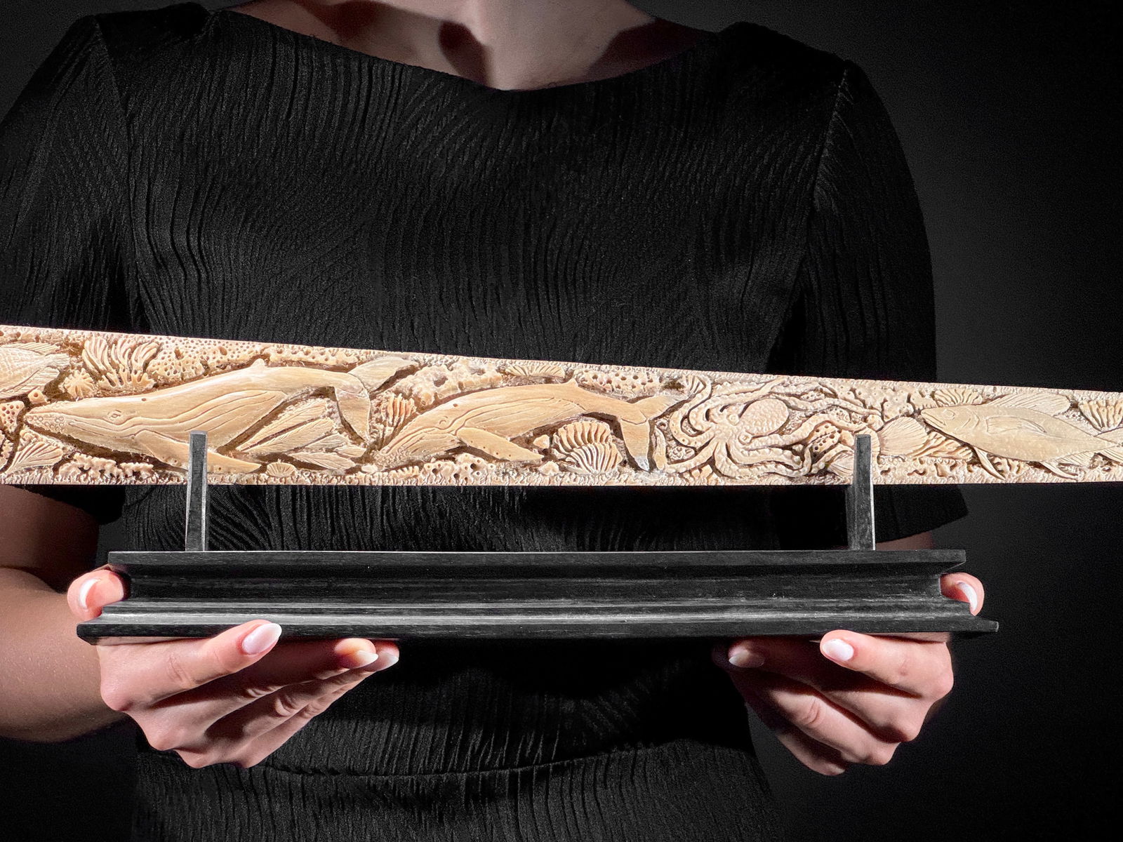 Wonderful engraved Swordfish rostrum - Marine motif - 10