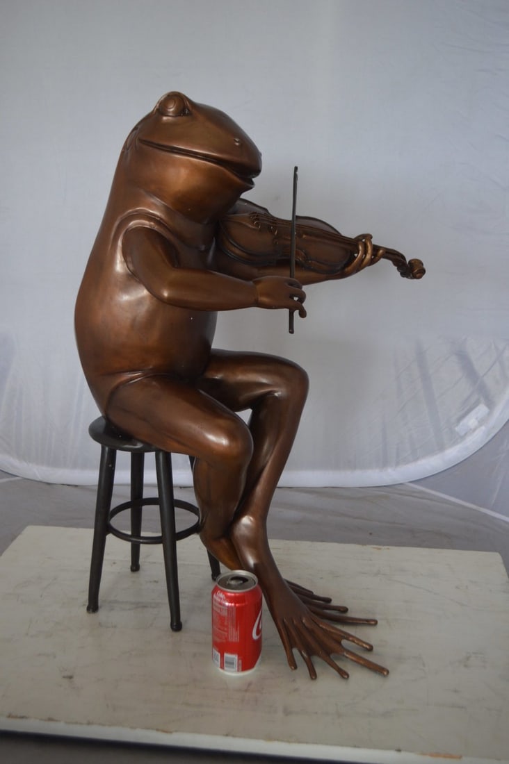 Human-Size Bronze Frog Playing Violin Statue – Whimsical Animal Musician Sculpture on Chair, - 5