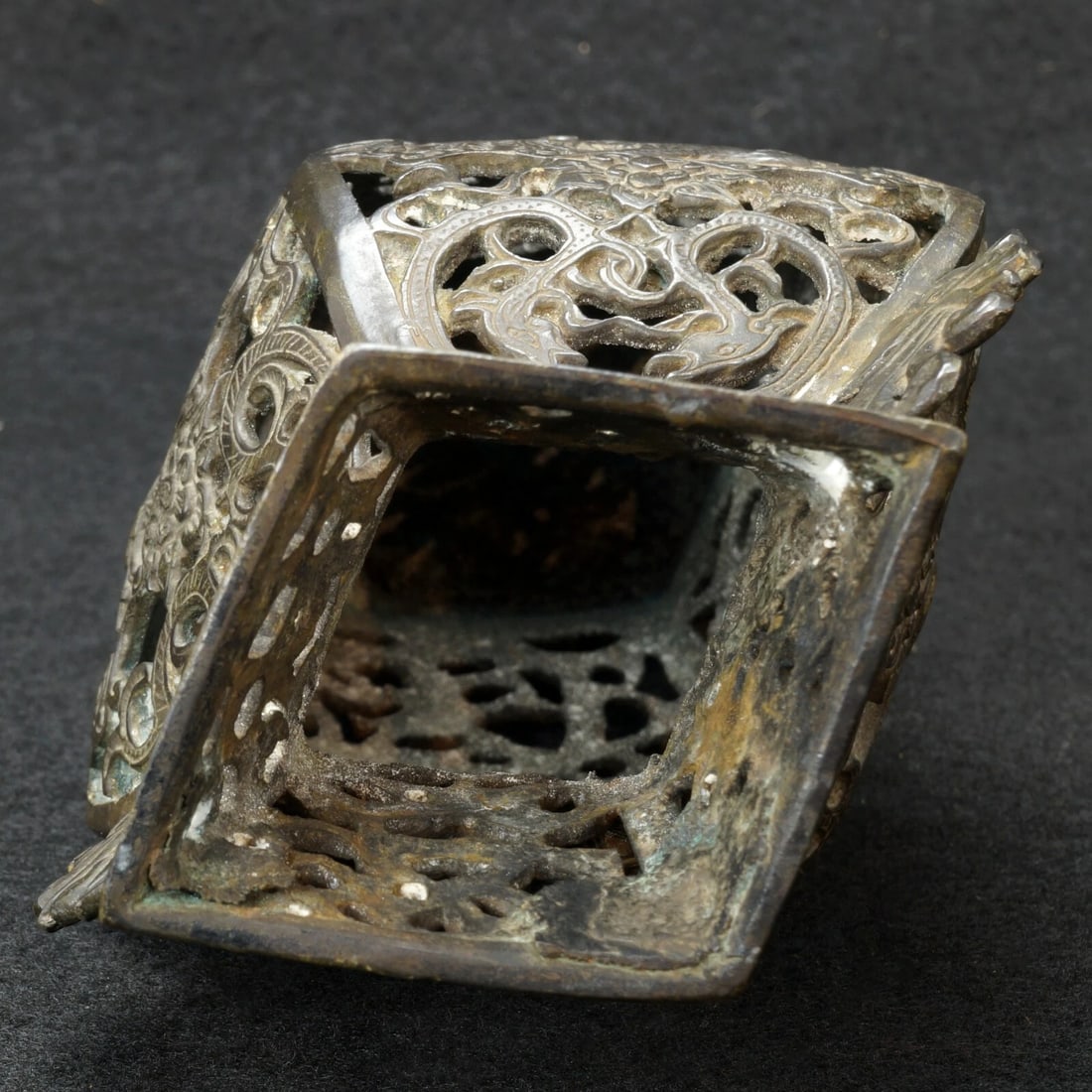 Chinese Pierced Bronze Vase Republic Period - 11