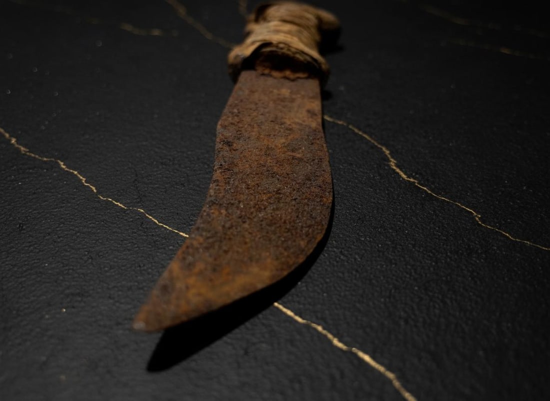 Hand Made Primitive Navajo Knife with Iron Blade, Antique Native American Tool - 5