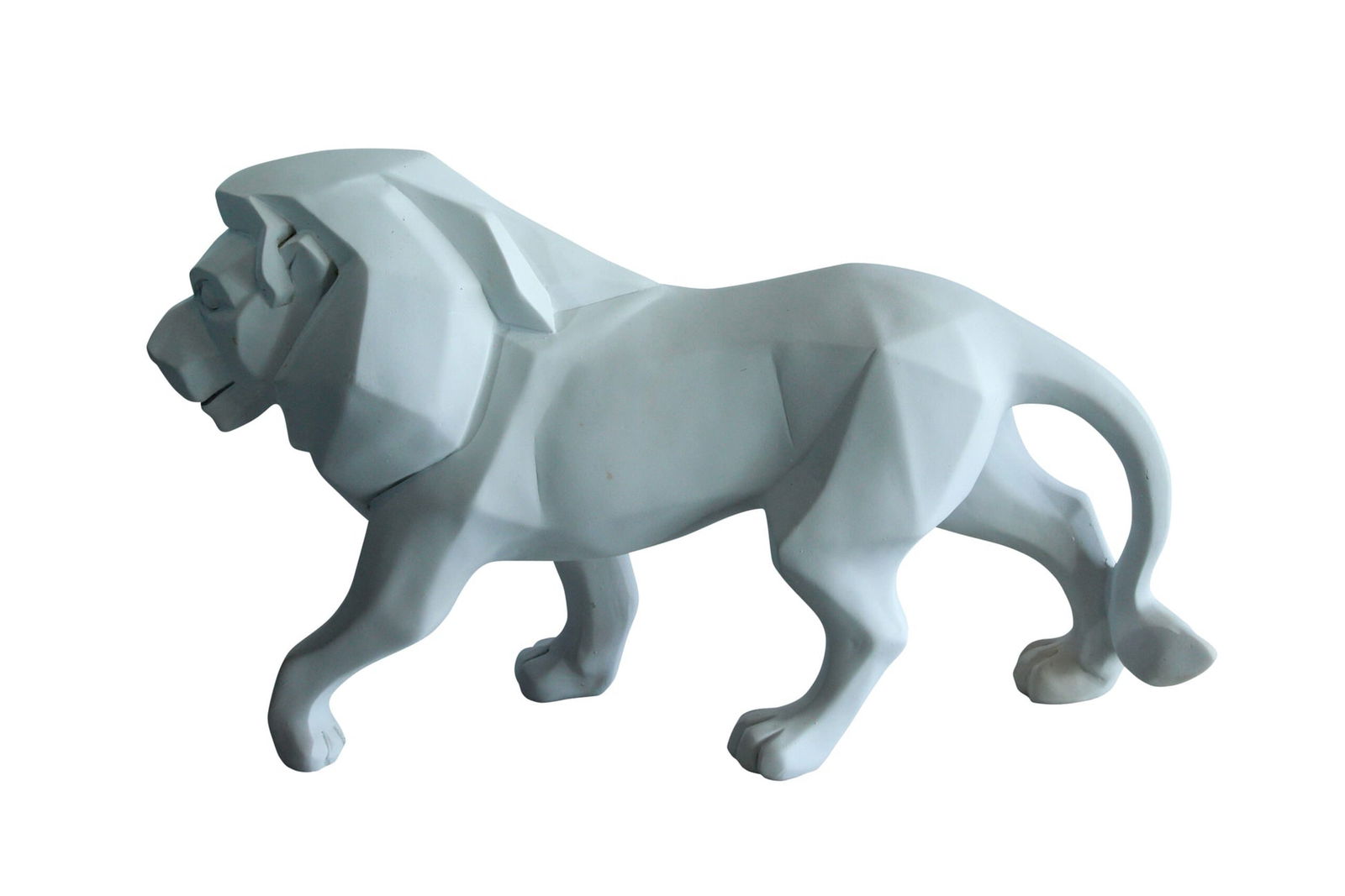 Modern Resin Lion Statue – Geometric Indoor/Outdoor Sculpture, Matte White Polygon Design,: Title:Modern Resin Lion Statue – Geometric Indoor/Outdoor Sculpture, Matte White Polygon Design, Contemporary Minimalist Animal Decor for Homes, Offices, Galleries & Modern Interiors17 x 5" x