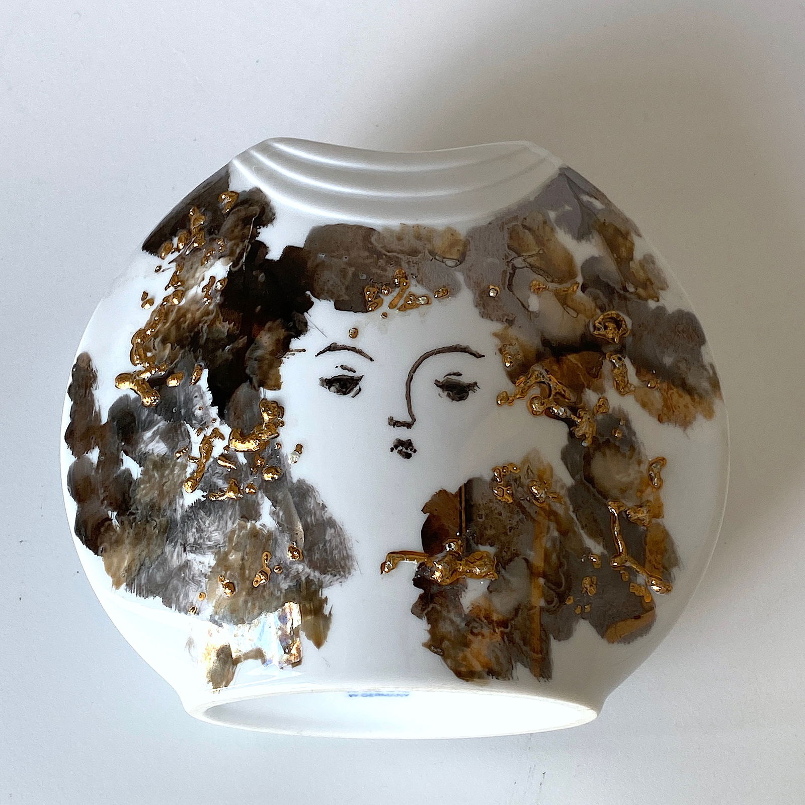 Handpainted porcelain vase - 5