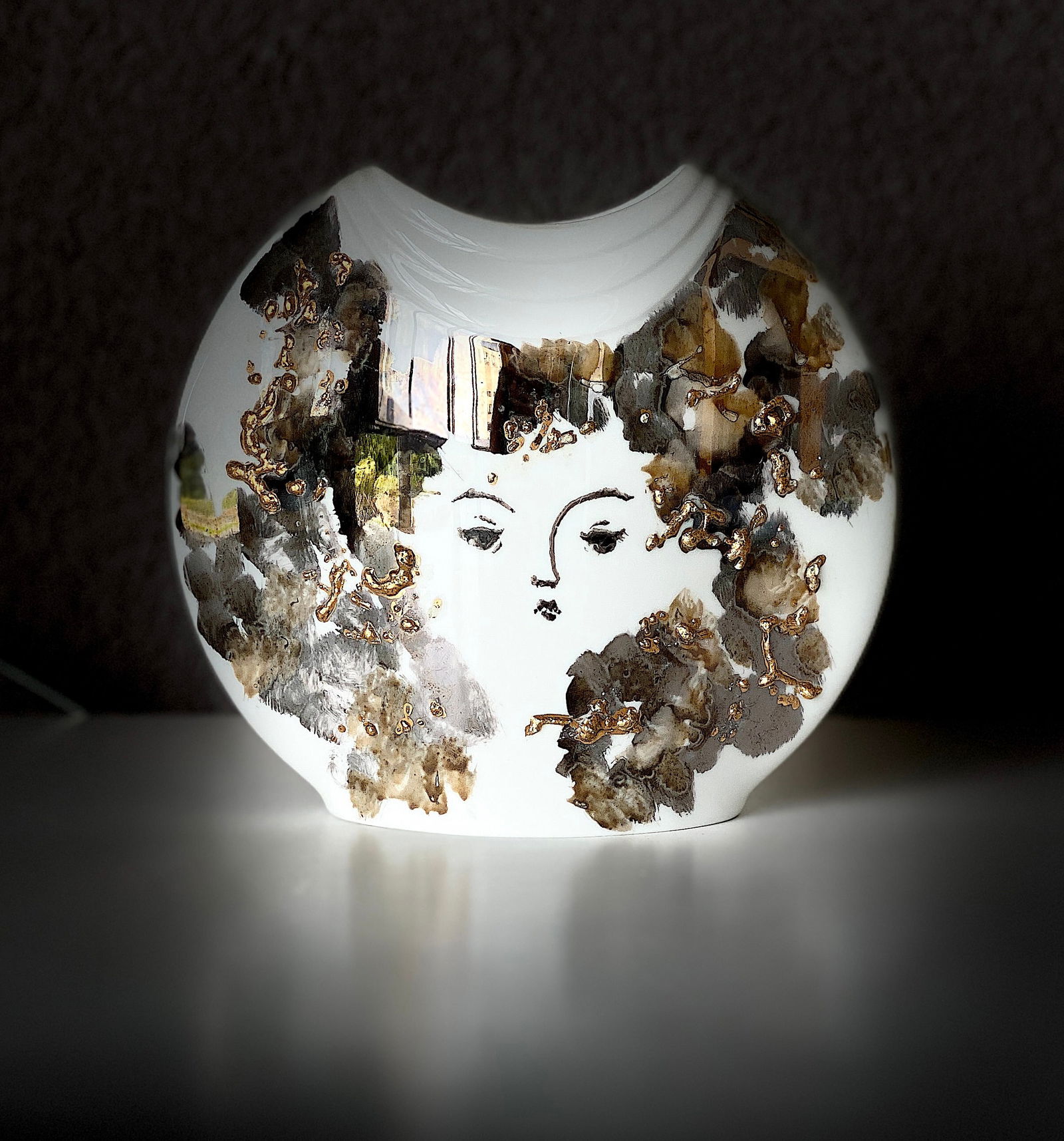 Handpainted porcelain vase - 7