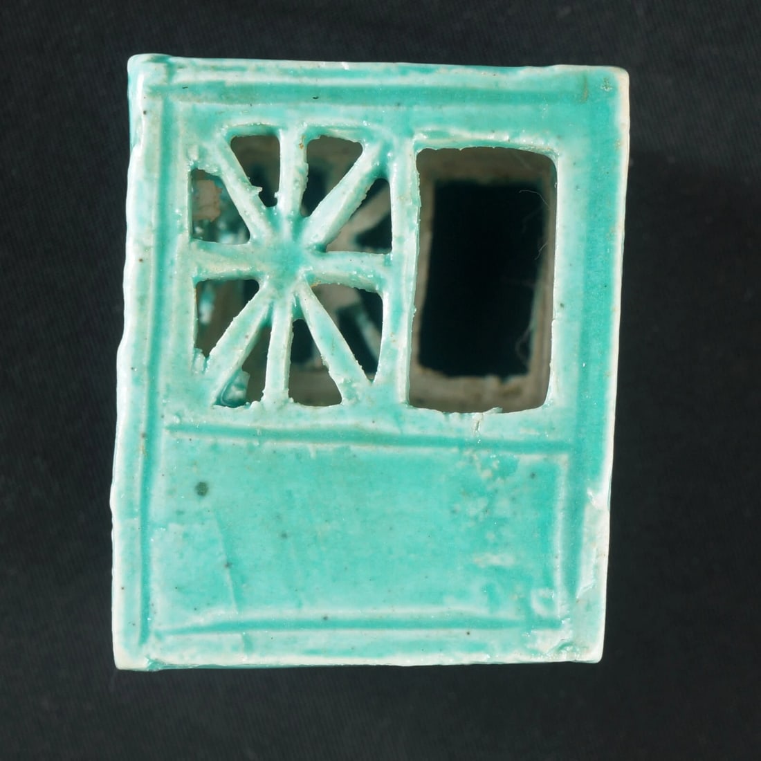 Chinese Scholar's Desk Brush /Holder c 1900 - 8