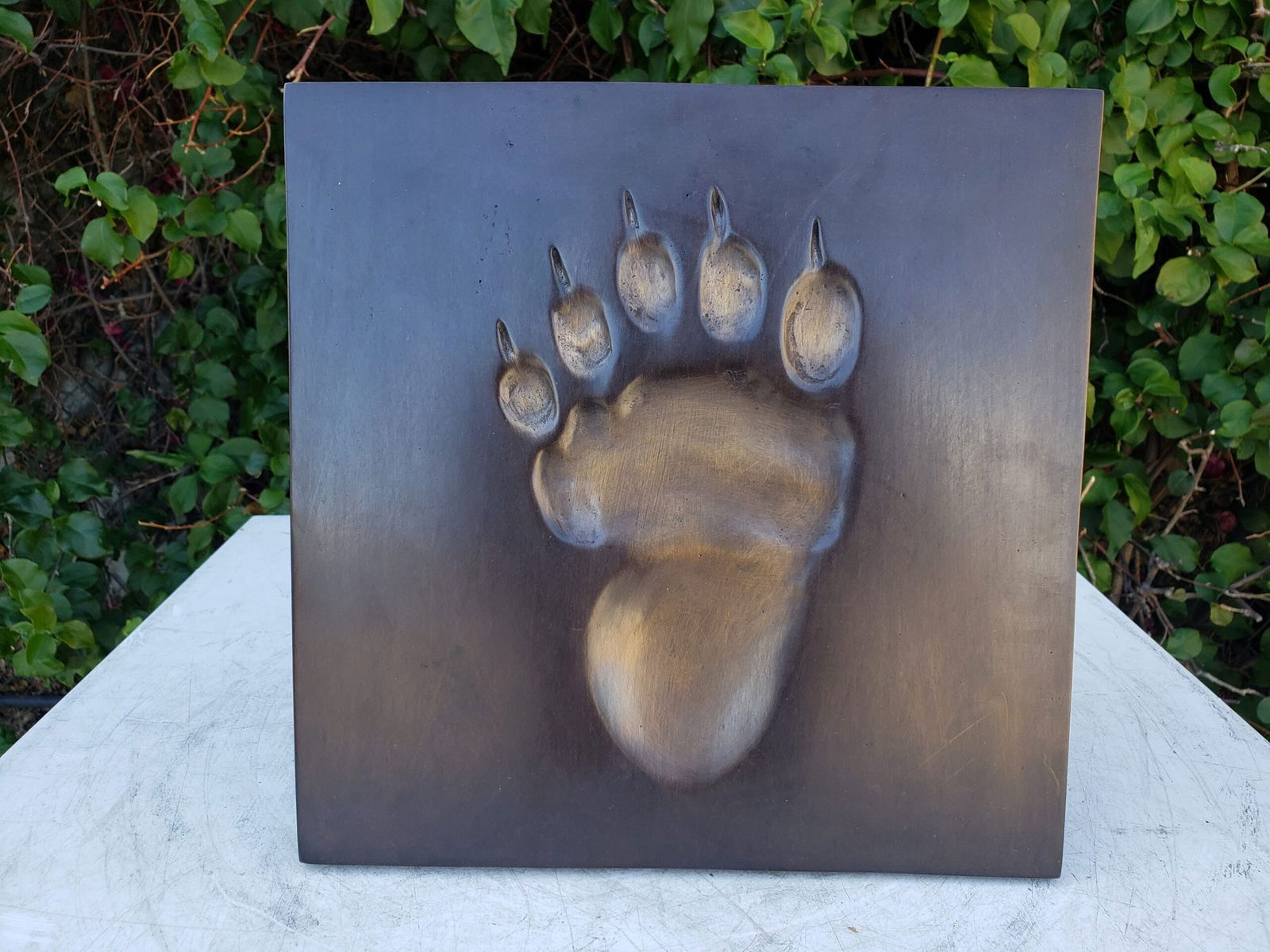 Bear Paw Print made of Bronze Wall decor Size: 10" x 10" x 1"H - 3