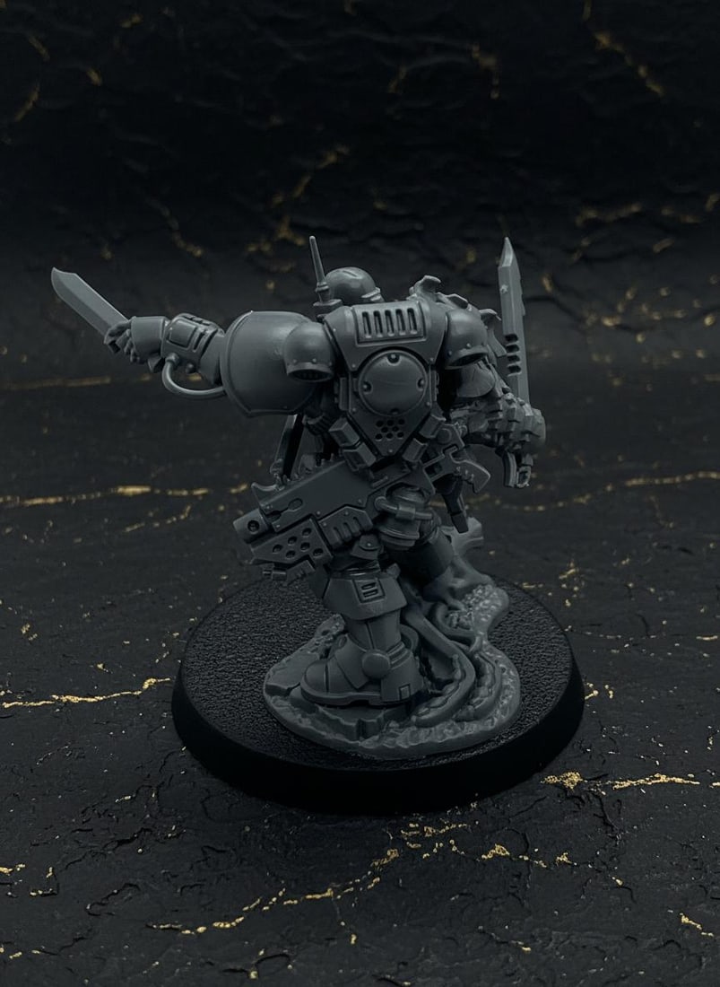Primaris Lieutenant with Combi Weapon, Assembled Space Marines Miniature for Warhammer 40k - 3