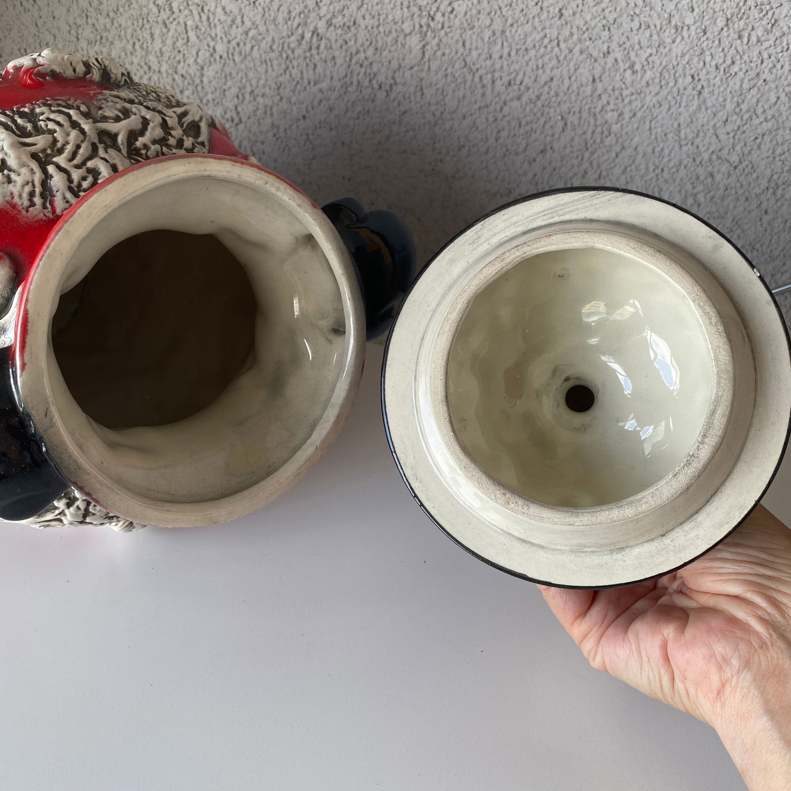 Handmade and handpainted ceramic jar pot with lid - 6