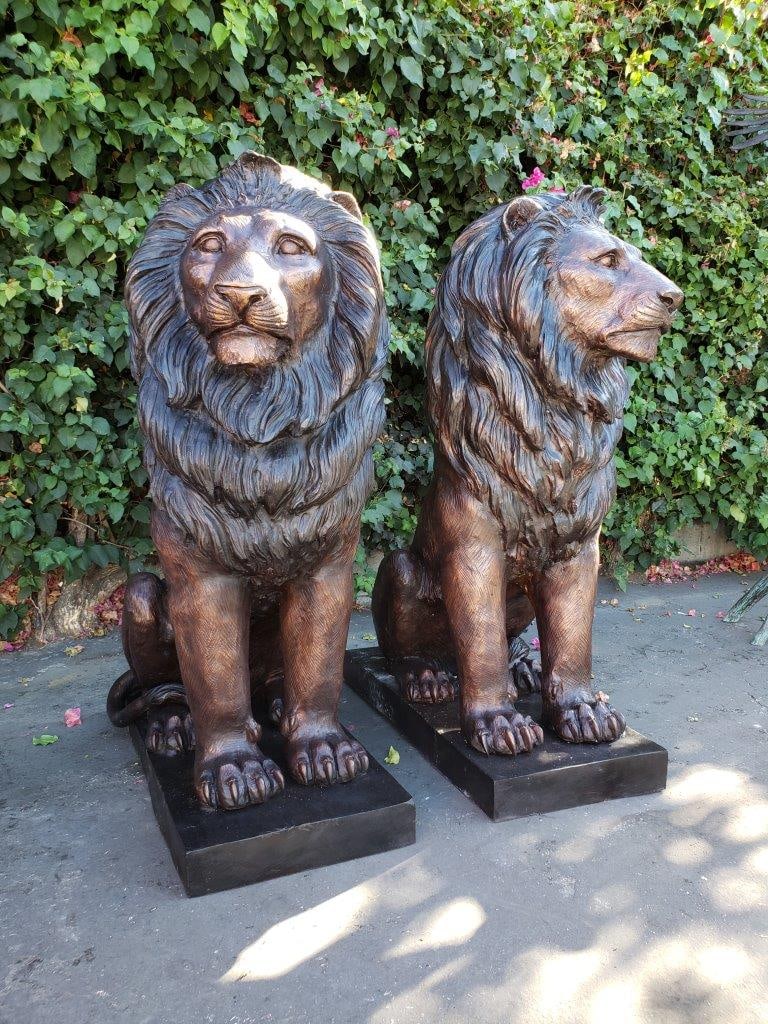Pair of Life-size lions bronze statues - Size: 17"L x 35"W x 47"H. - 6