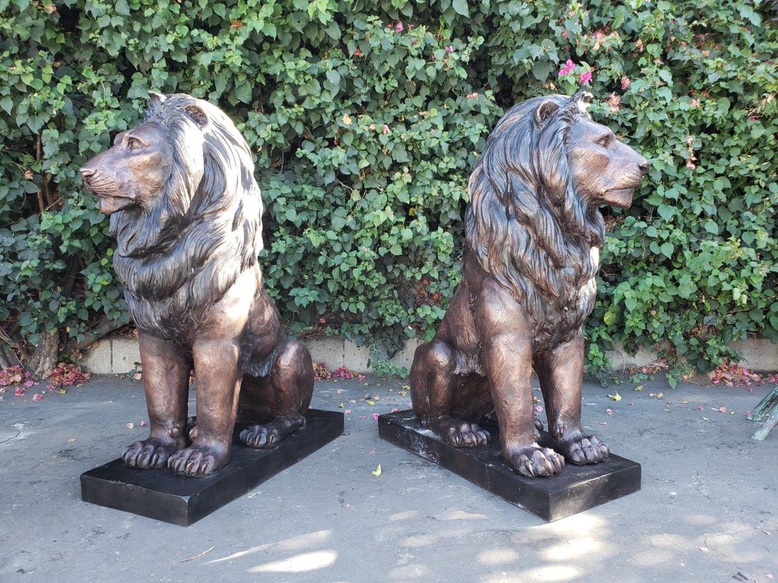 Pair of Life-size lions bronze statues - Size: 17"L x 35"W x 47"H. - 7