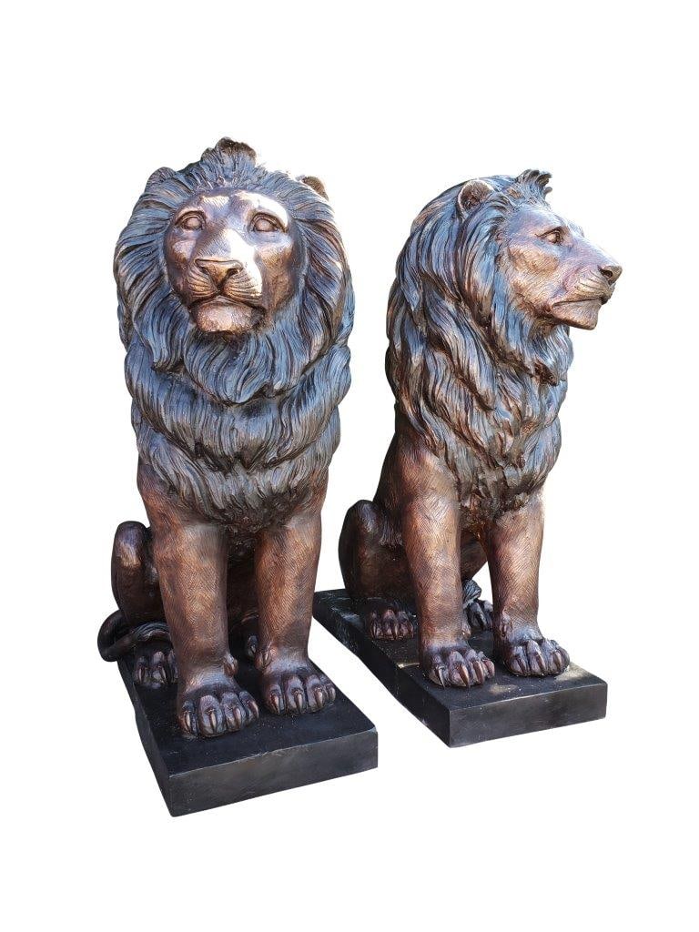 Pair of Life-size lions bronze statues - Size: 17"L x 35"W x 47"H. - 9