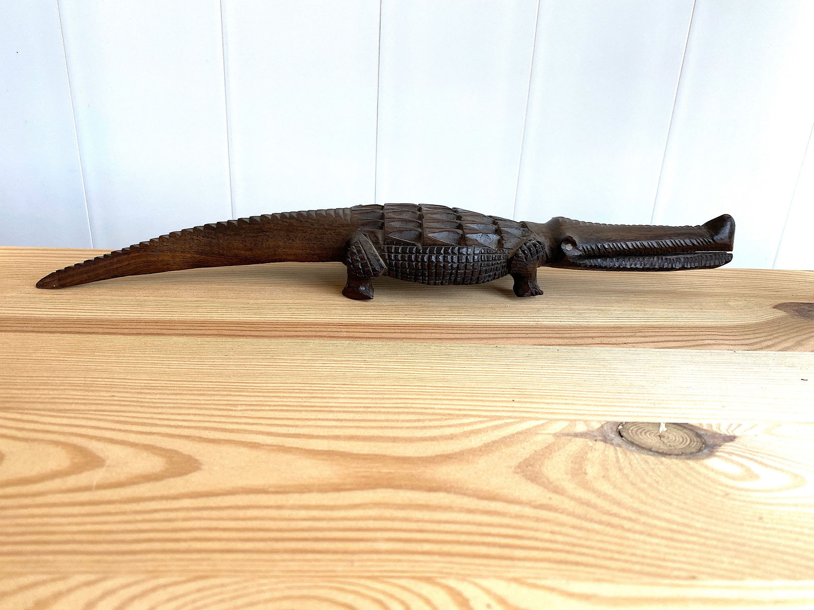 Crocodile Carved from Wood (1 of 10)