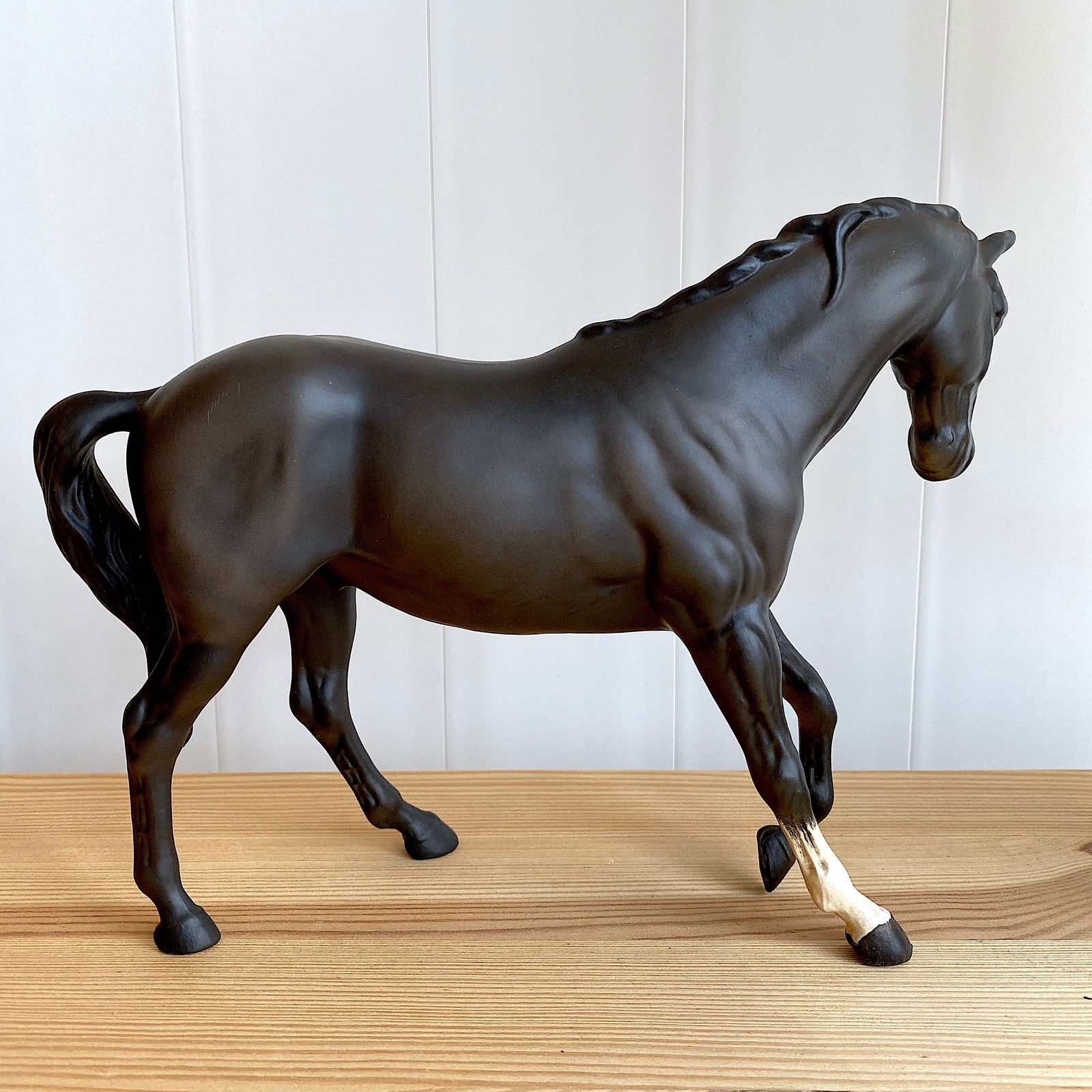 Signed Porcelain Horse Statue - Black Beauty - 4