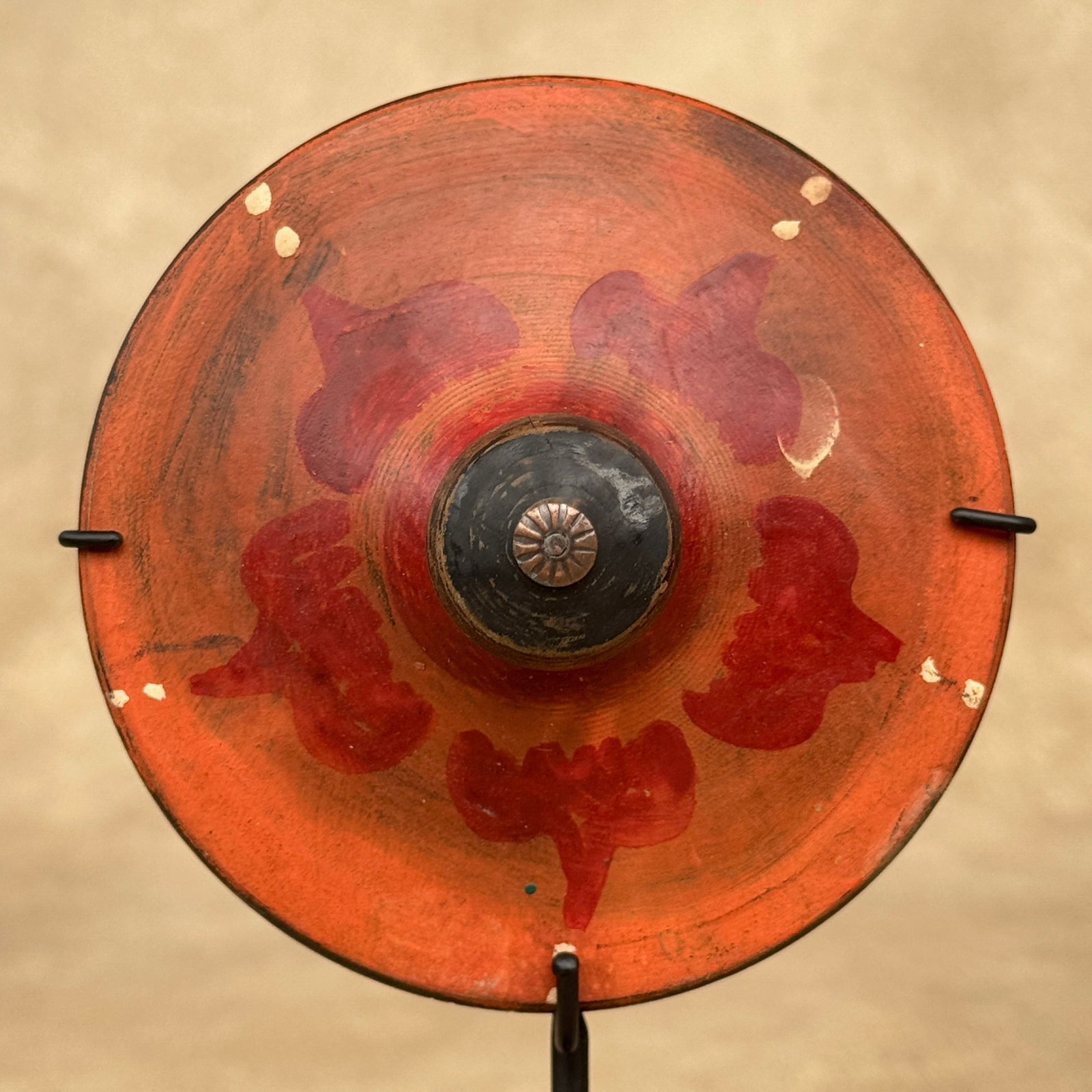 Beautiful set of 3 spinning tops with stands - Gasing - 2