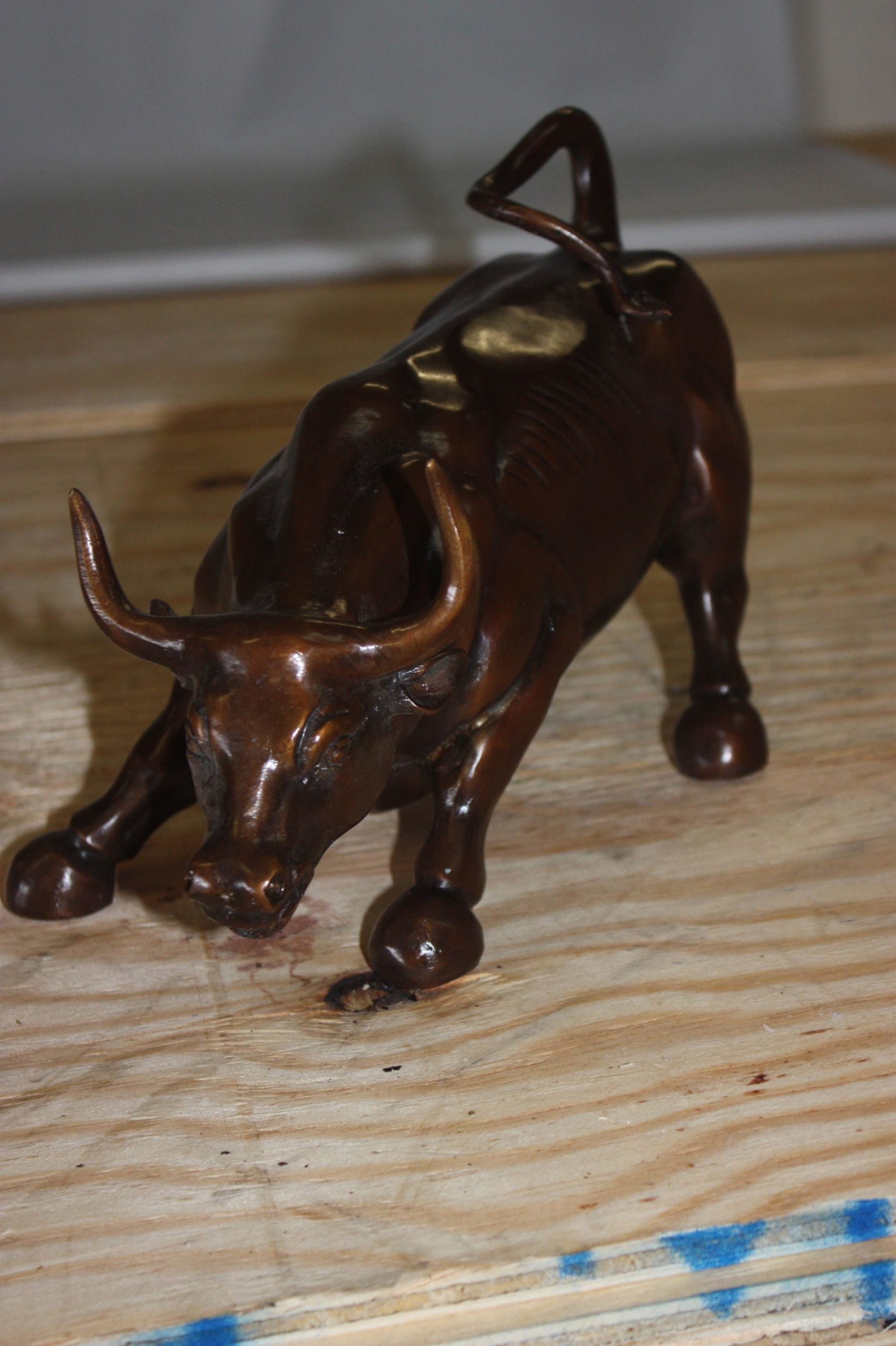 Bronze Wall Street Bull Small Statue - 12