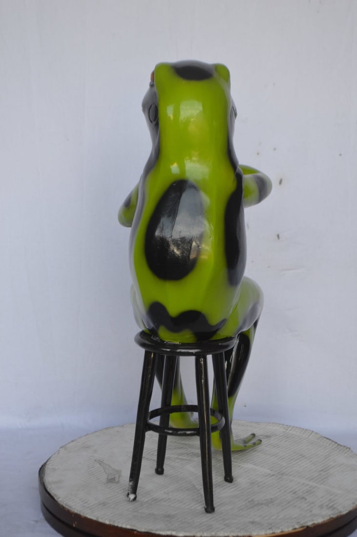 Green frog playing saxophone bronze statue - Size: 23"L x 15"W x 30"H. - 6