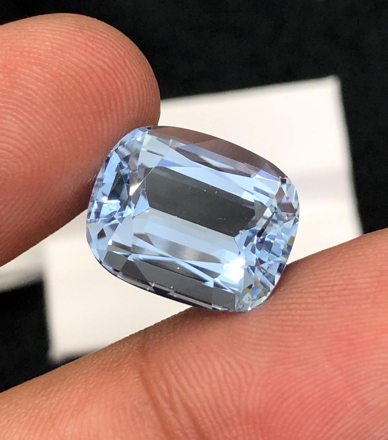 Santa Maria Aquamarine Gemstone: 10.60 CT Cushion Cut Beryl - 8