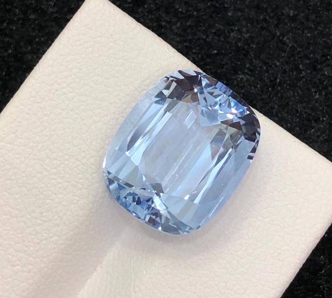 Santa Maria Aquamarine Gemstone: 10.60 CT Cushion Cut Beryl - 9