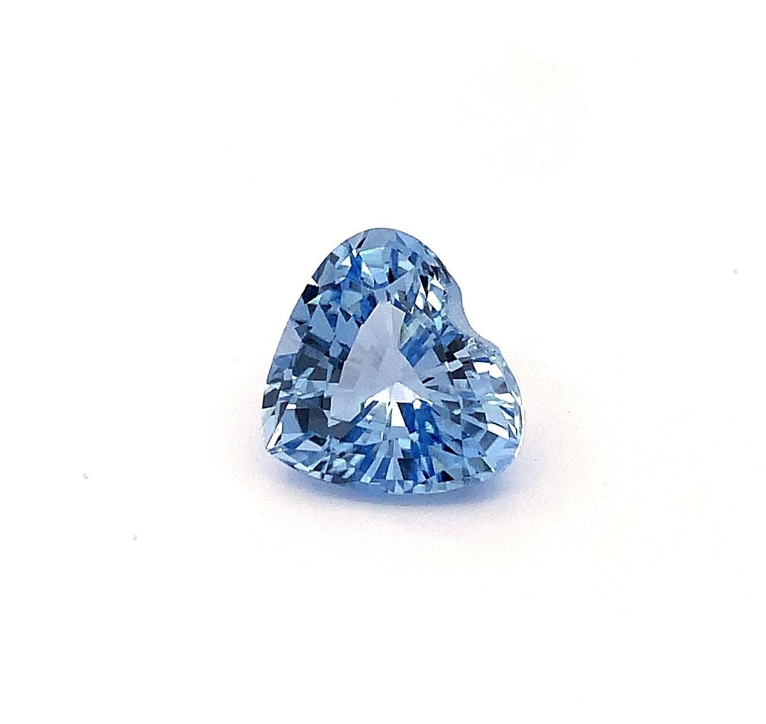 Heart Shape Natural Faceted Aquamarine Gemstone For Jewelry - 10.28 Carat: Title: Heart Shape Natural Faceted Aquamarine Gemstone For Jewelry - 10.28 Carat Description: Highlights Supplies for making crafts Materials: Gemstone: Aquamarine Carat weight: 10.28 ��