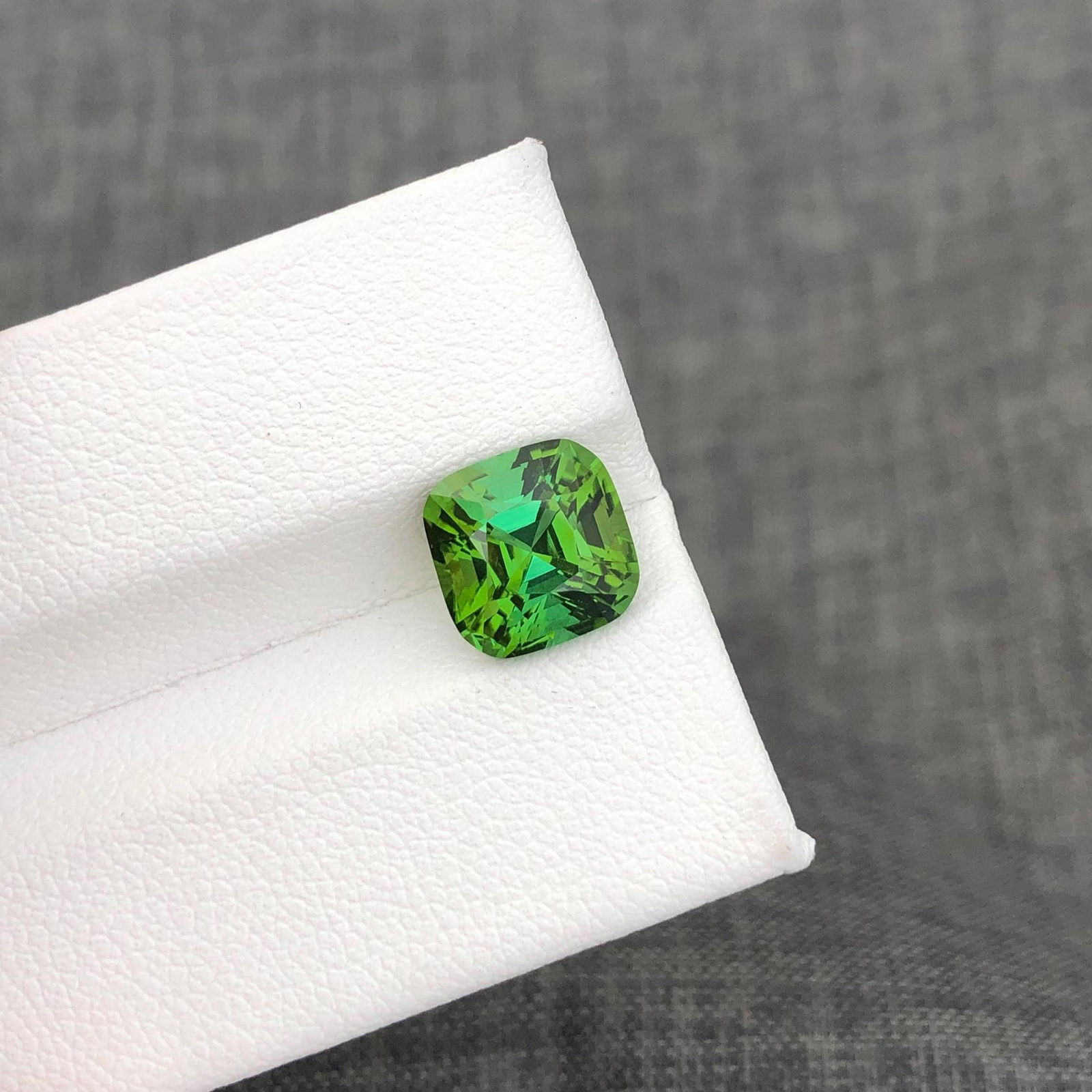 3.51 Carat Green Blue Tourmaline Gemstone: Afghan Cushion Cut: Title: 3.51 Carat Green Blue Tourmaline Gemstone: Afghan Cushion Cut Description: Materials: Gemstone: Tourmaline Carat weight: 3.51 ��������