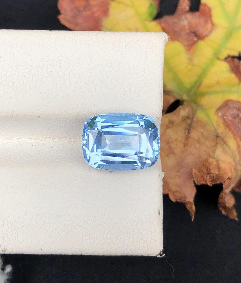 Blue Aquamarine Beryl Gemstone: 4.70 CT Cushion Cut Stone - 3