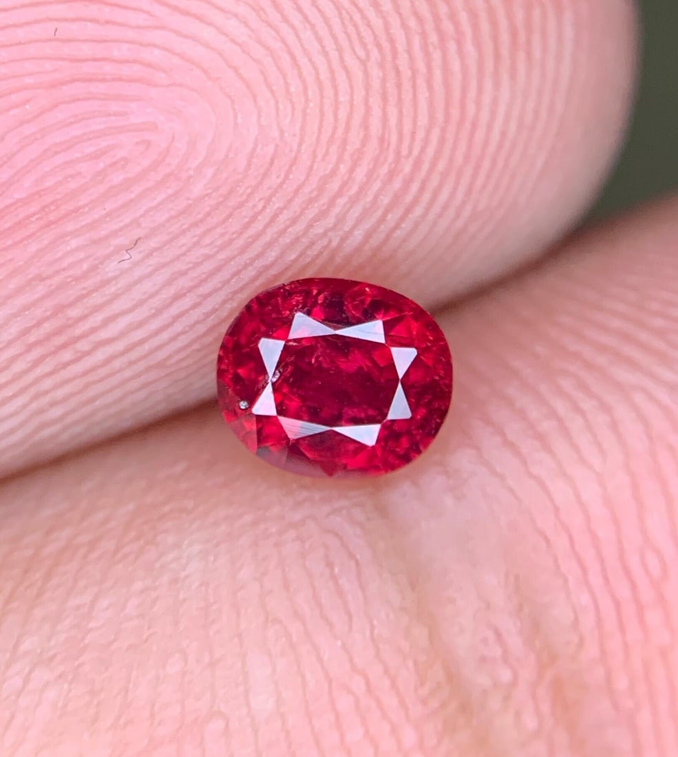 Pinkish Red Ruby: 0.5 Carat Oval Cut Mozambique Gemstone - 3