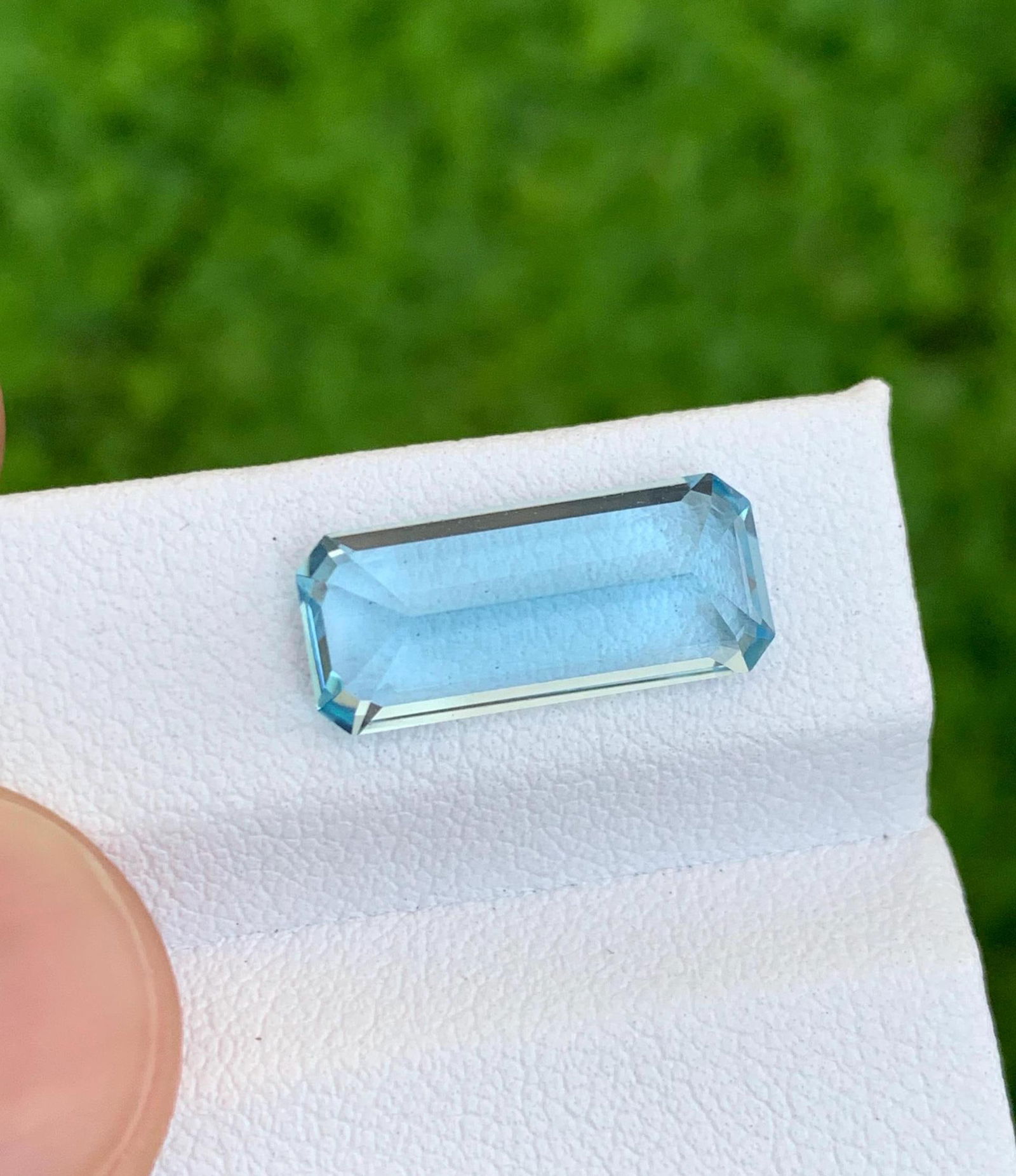 IGS Certified Sky Blue Aquamarine Gemstone: 3.02 CT Emerald Cut - 4
