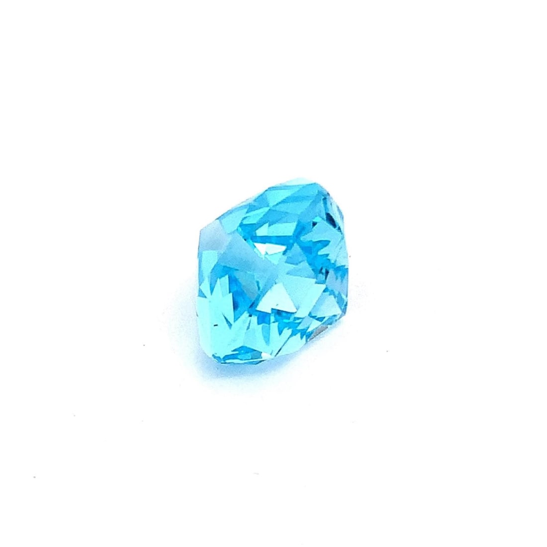 Pendant Size Swiss Blue Topaz Loose Gemstone Fancy Trillion Cut Gemstone - 15.500 Carat - 6